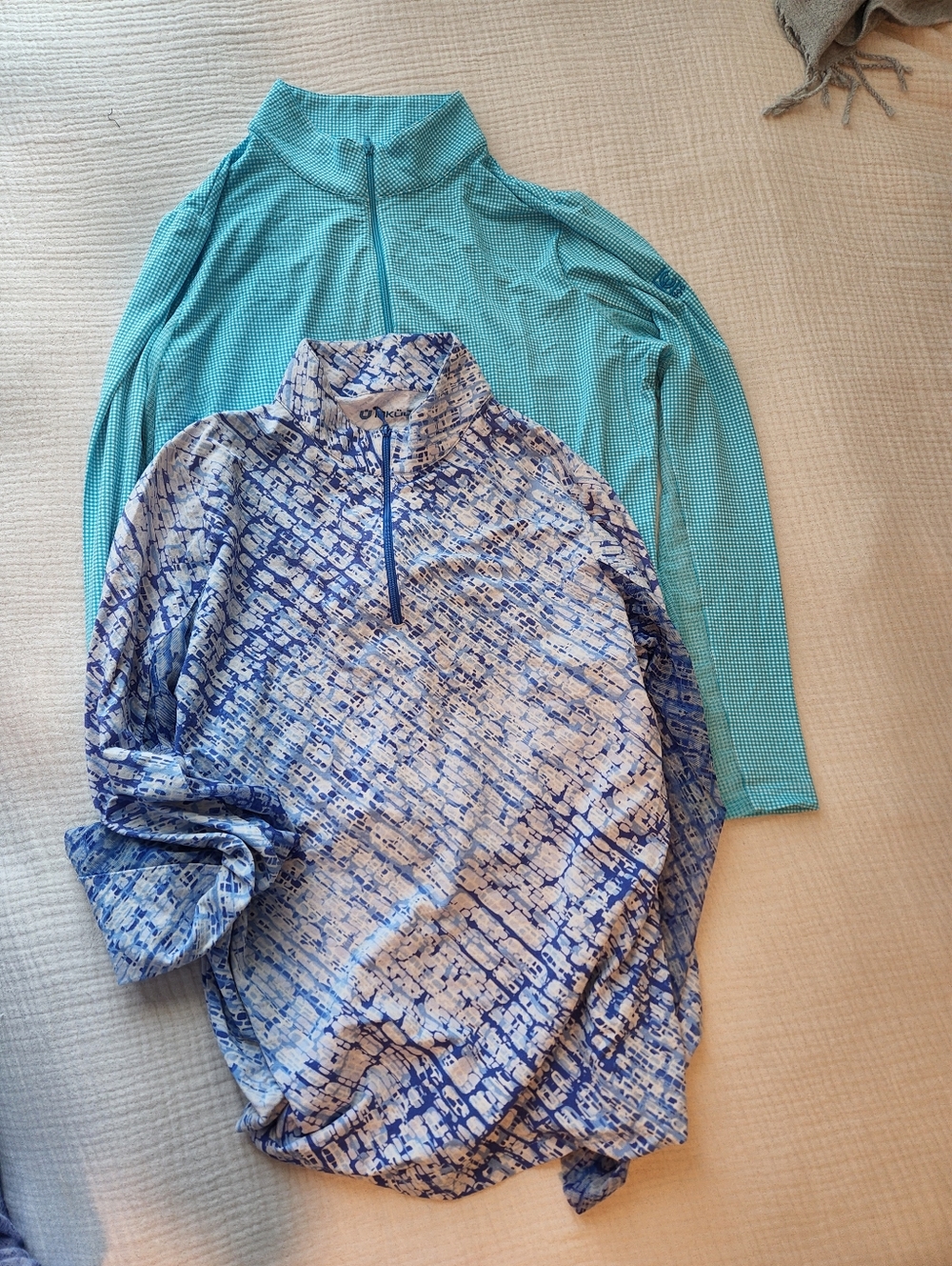 IBKUL Performance Quarter-Zip Top in Aqua and Blue Print